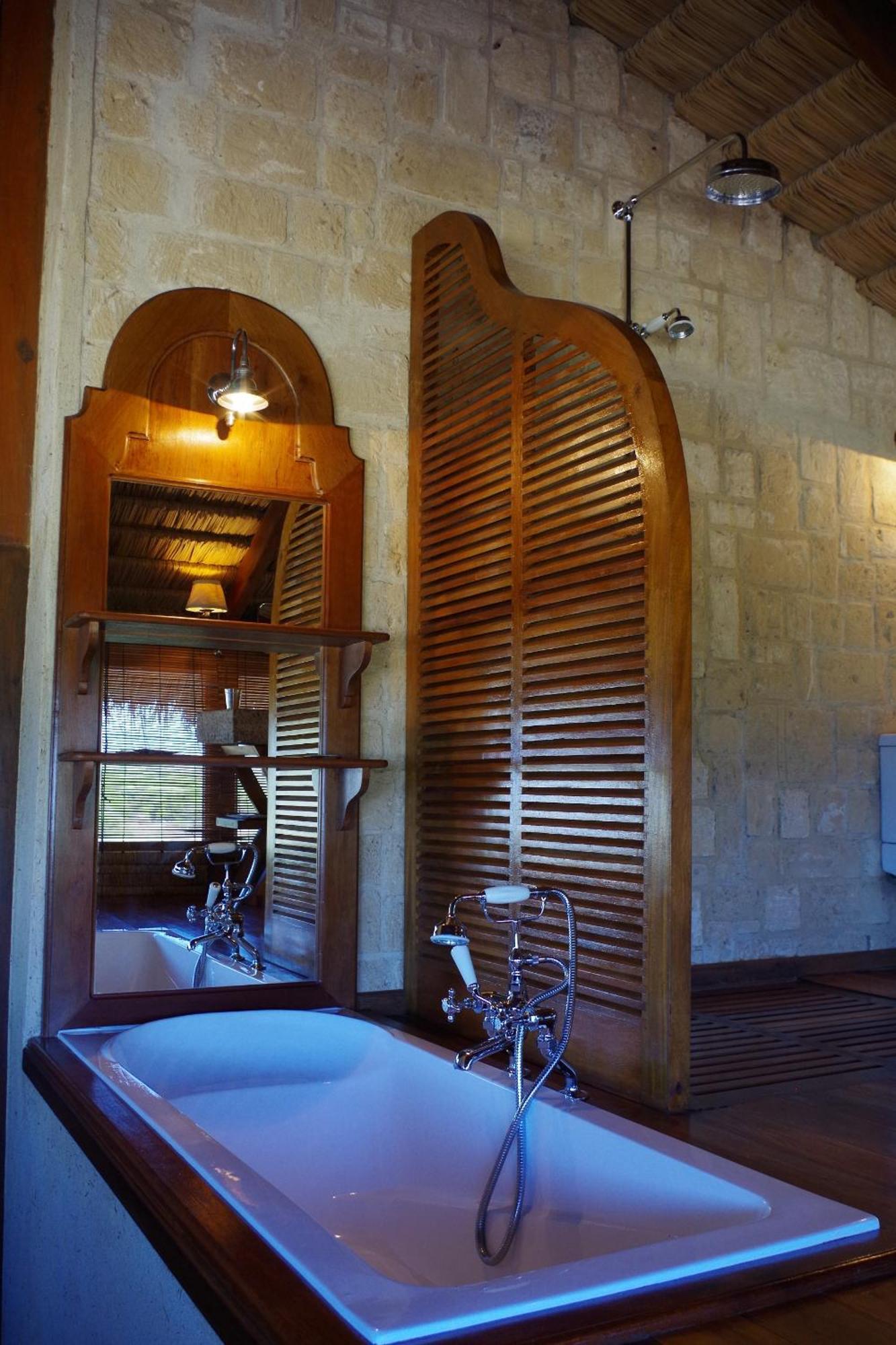 이파티 Demeure De La Compagnie Generale Des Huiles Precieuses B&B 객실 사진