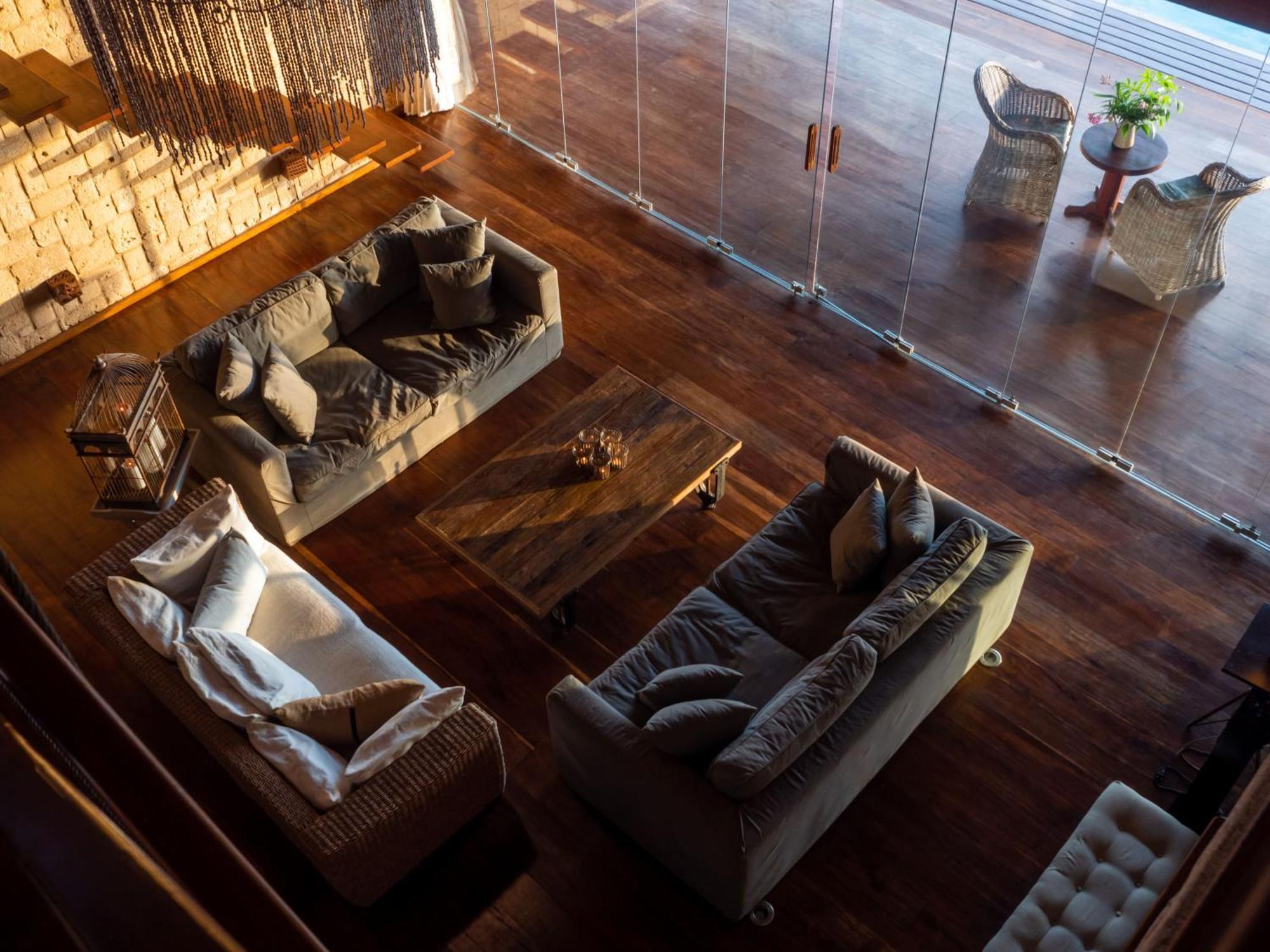 이파티 Demeure De La Compagnie Generale Des Huiles Precieuses B&B 외부 사진